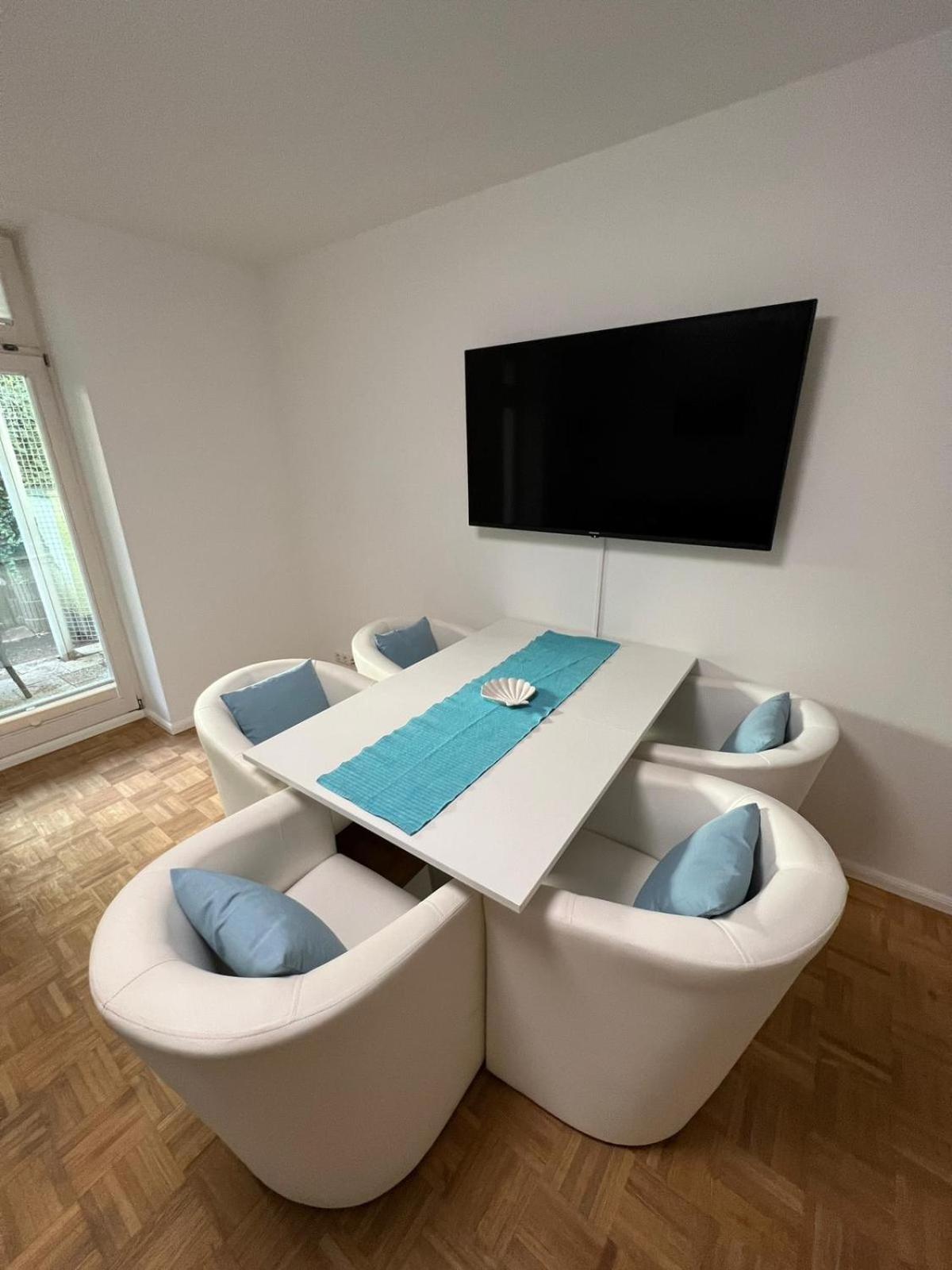 Apartment Bernstein Ruhig, Familienfreundlich Mit Garten Rostock Buitenkant foto