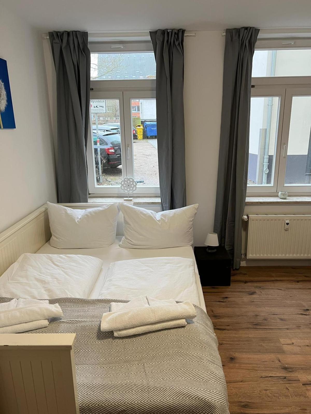 Apartment Bernstein Ruhig, Familienfreundlich Mit Garten Rostock Buitenkant foto